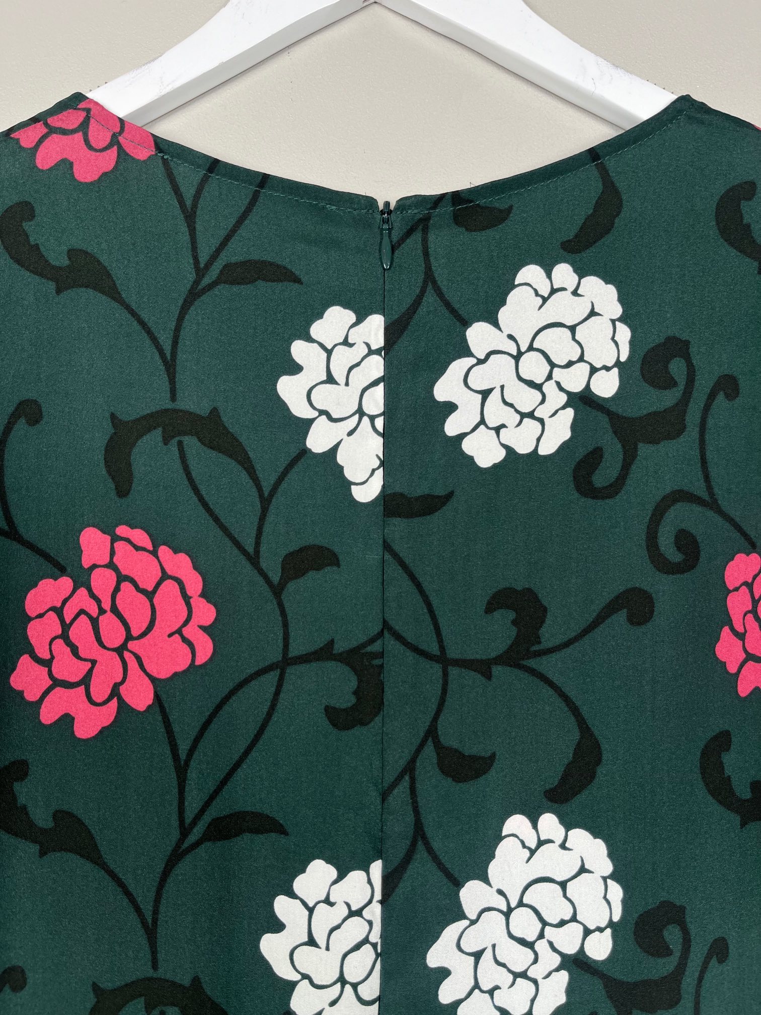 Pieszak str. 36 <br/> grøn kjole med blomster - Billede 4