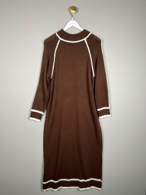 Italy Moda str. S M <br/> brun lang strik kjole med offwhite