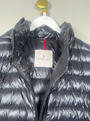 Moncler str. M/L <br/> lightweight down puffer jacket, sort