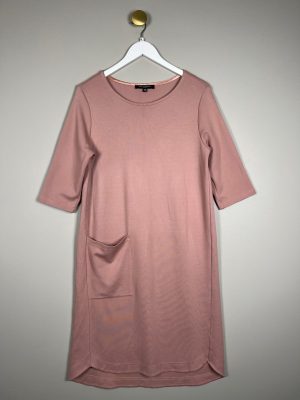 Ilse Jacobsen str. 40 laksefarvet kjole