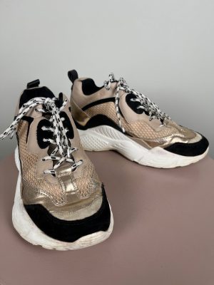 Steve Madden str. 38 <br/> sneakers beige sort guld