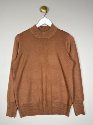 Aaskov str. M <br/> turtleneck strik bluse kamelfarvet