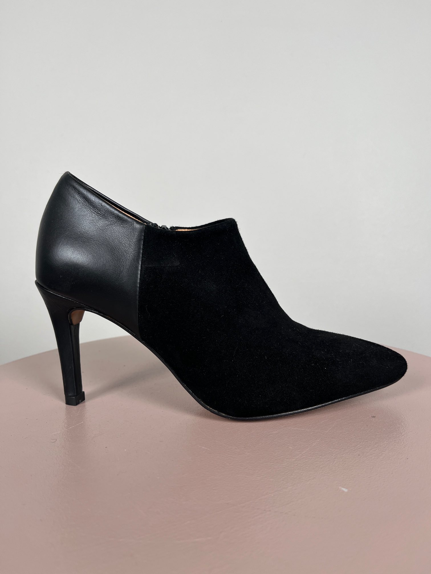 Inwear str. 37 <br/> sort ankelstøvle med hæl