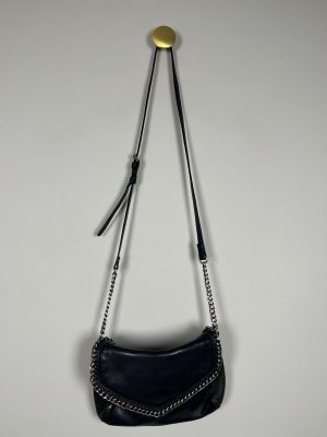 Markberg sort skuldertaske med kædedetaljer