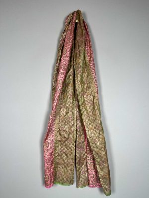 Mathiau tørklæde i grøn, lilla og pink