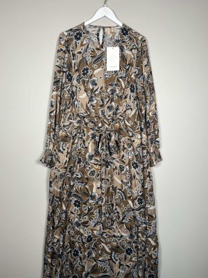 Culture str. XXL <br/> lang brun kjole med mønster