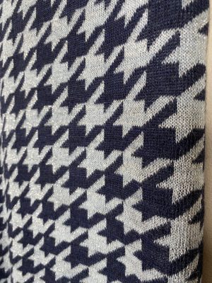 Poncho <br/>  Marine grå mønstret med sølvnister