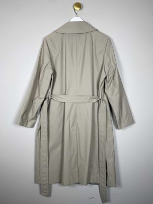 Sand str. 42 <br/> Sandfarvet frakke