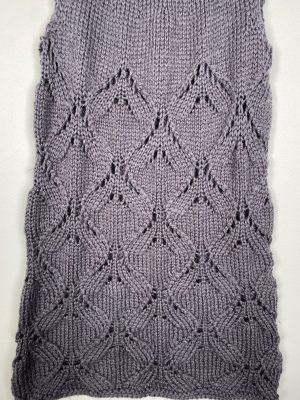 Strik kjole str. S M koksgrå med hulmønster