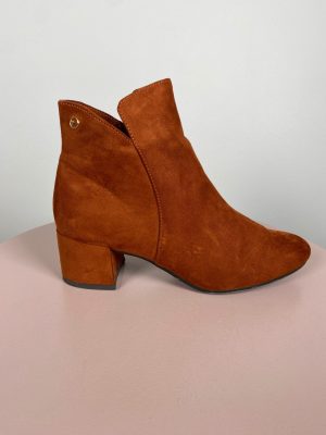 Tamaris str. 38 <br/> kort rustfavet ruskinds støvle