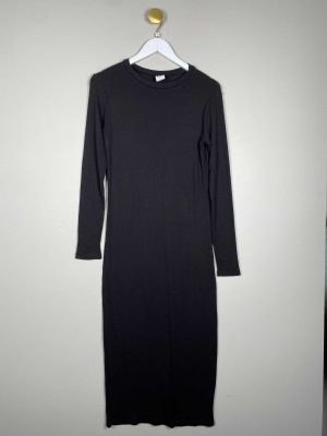 Vero Moda str. M <br/> lang sort strikkjole