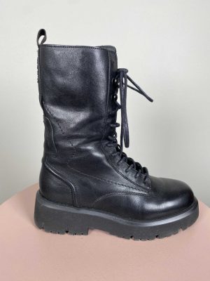 Via Vai str. 38 <br/> sort støvler med snøre