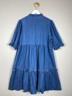 Cras str. 38 <br/> blue denim kjole med flæse og pufærme