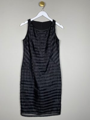 Vera Mont str. 38 <br/> sort kjole med striber