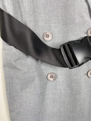 Envii str. L <br/> grå blazervest med bælte