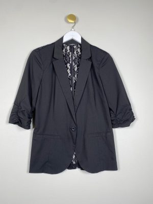 mbyM str. L <br/> sort blazer med blonderyg