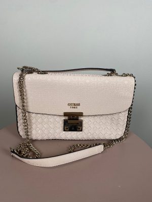 Guess beige skuldertaske med kæderem