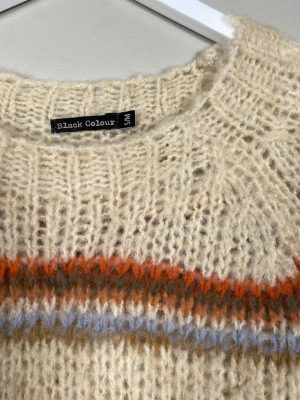 Black Colour str. S/M <br/> beige strikbluse med striber