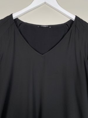 Bruuns Bazaar str. 42 <br/> sort kjole