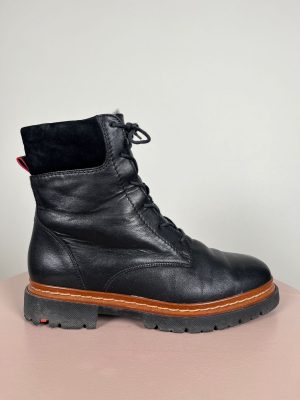 Lloyd str. 38,5 <br/> sorte ankelstøvler med foer