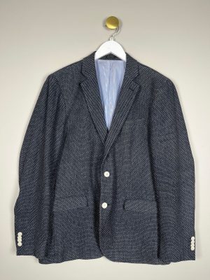 Lindbergh str. 50 <br/> mørkegrå blazer med små hvide firkanter