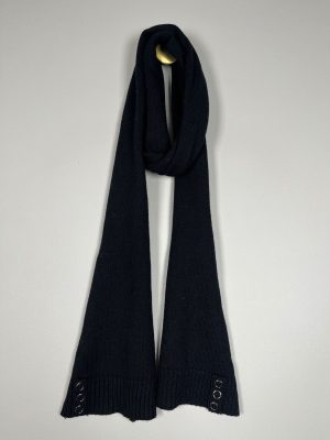 Soaked sort hue og halstørklæde