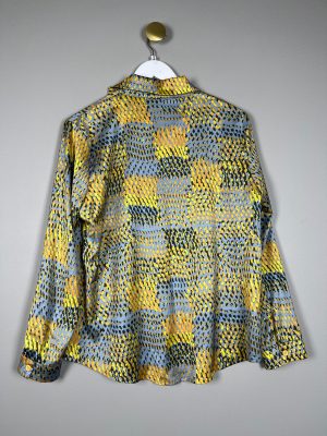 Lisstyle str. S <br/>  gul mønstret skjorte