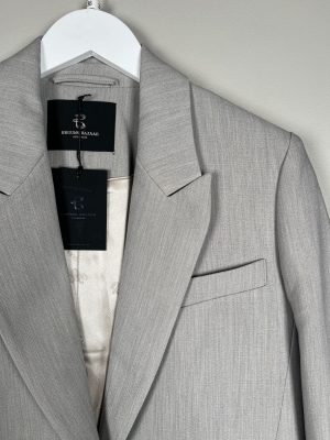 Bruuns Bazaar str. 36 <br/> grå blazer