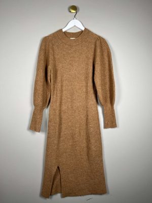 Second Female str. M <br/> lang strikket brun kjole