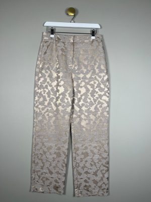 Stine Goya str. XS <br/> champagnefarvet bukser med prægning